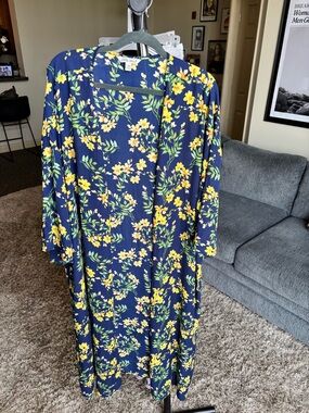 The Pioneer Woman Navy Floral Kimono with Yellow Flowers